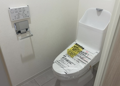 【トイレ】 | サンアリーナ相模原西門桜通り | トイレは大きさや形、機能、抗菌性などが異なる多種多彩なタイプが各メーカーから出ています。それぞれに良さがあるため、事前にどういったタイプのトイレがいいのかをご家庭内で決めて、内見に行くといいでしょう。