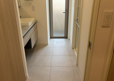 【脱衣所】 | サンアリーナ相模原西門桜通り | 洗面脱衣所は「体を綺麗に整える場所」という目的と役割を持っています。そして便利で使い勝手のいい「体を綺麗に整える場所」にするためには、配置や動線、照明や収納計画をしっかりと検討しておく必要があります。