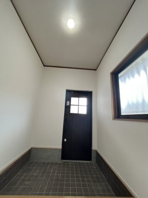【玄関】 | 荒尾市東屋形4丁目　中古戸建て