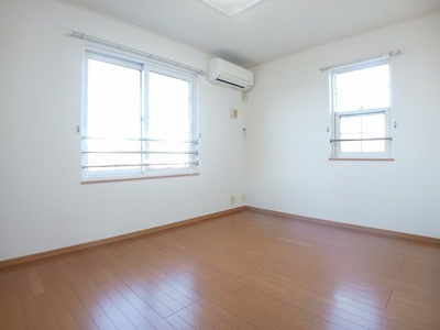 【内装】 | グランシャンテ | 明るい室内です