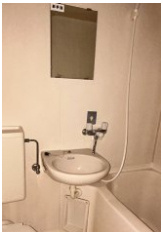 緑町共和ビルの洗面所