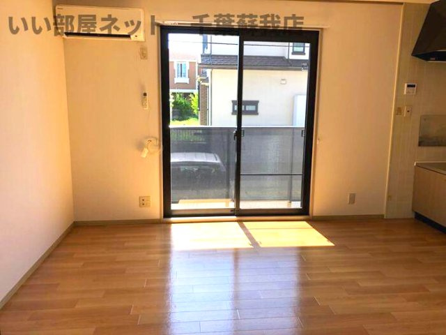 メゾンドォ渕谷　Ｂの居間・リビング|ゆったりとした居間です