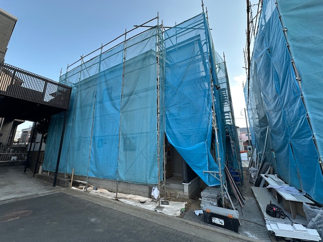 茅ヶ崎市松尾　　新築戸建　　全6区画の外観|2月2日撮影　建築中　現地外観