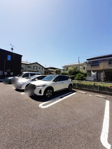 ル・プティシュの駐車場|高崎、前橋のお部屋探しはエンドスケープまで！お客様の理想お聞かせ下さい♪