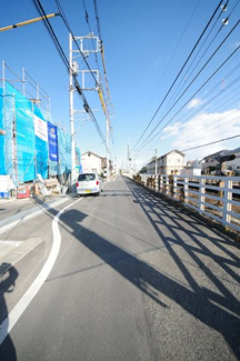 【前面道路含む現地写真】 | 令和７年12月19日撮影　建築中