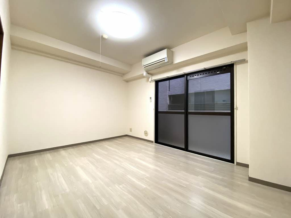 ファミーユ倉田の洋室|広々とした洋室です