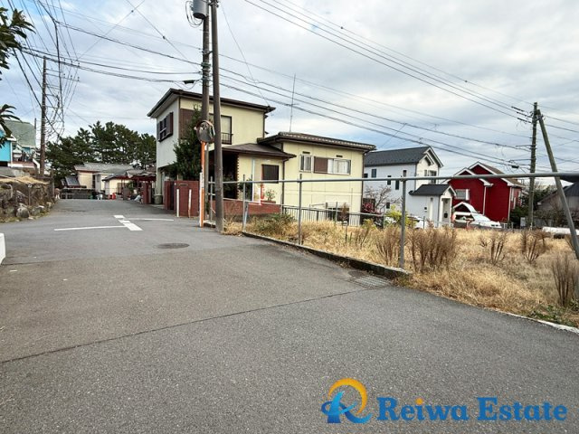 売地　茅ヶ崎市赤羽根の前面道路含む現地写真