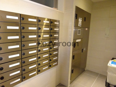 【その他共用部分】 | エスリード江坂広芝町 | メールボックスコーナー＆宅配ボックス