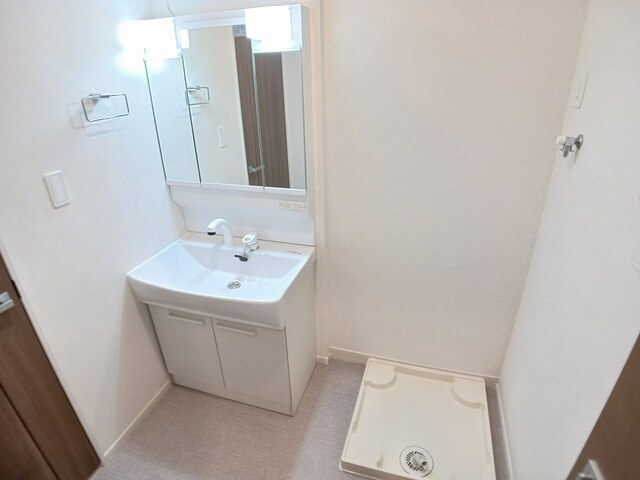 パラディの独立洗面台