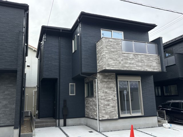 Terrechez千種区城木町1期｜名古屋市の戸建ならホームアップの内装|【売主施工例】安心・安全の手すり付き階段