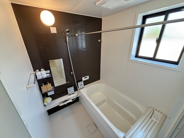 Terrechez千種区城木町1期｜名古屋市の戸建ならホームアップの浴室|【売主施工例】浴室乾燥機付きで雨の日のお洗濯もラクラク♪