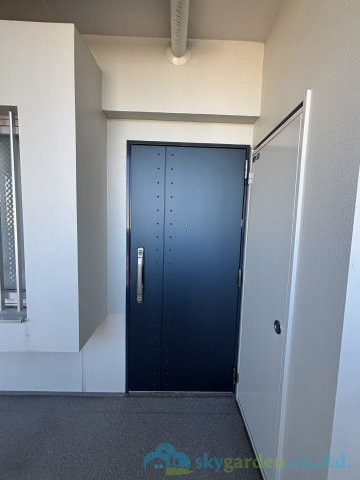 グリーンコート平塚コンサイトの玄関