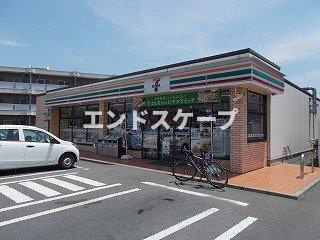 ブルームフィールド３－Ｂの周辺|セブンイレブン朝日町４丁目店まで450m
高崎、前橋のお部屋探しはエンドスケープまで！お客様の理想お聞かせ下さい♪