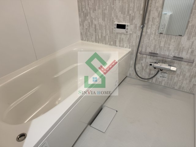 コステッラツィオーネの浴室