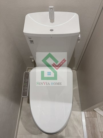 コステッラツィオーネのトイレ