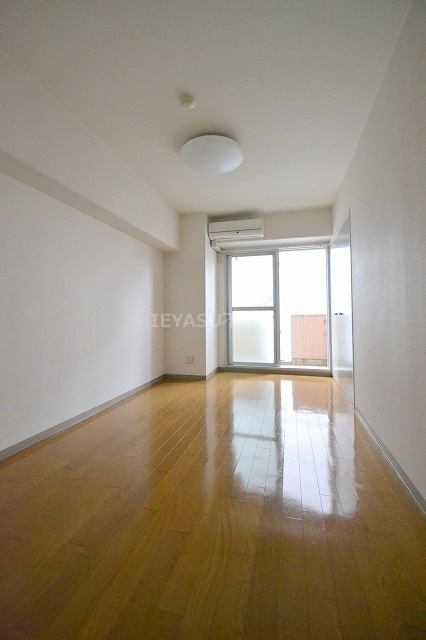 LA PRIMAVILLA地蔵通りの内装