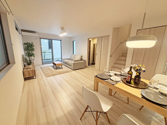 【居間・リビング】 | □■茅ヶ崎市室田1丁目 中古戸建■□