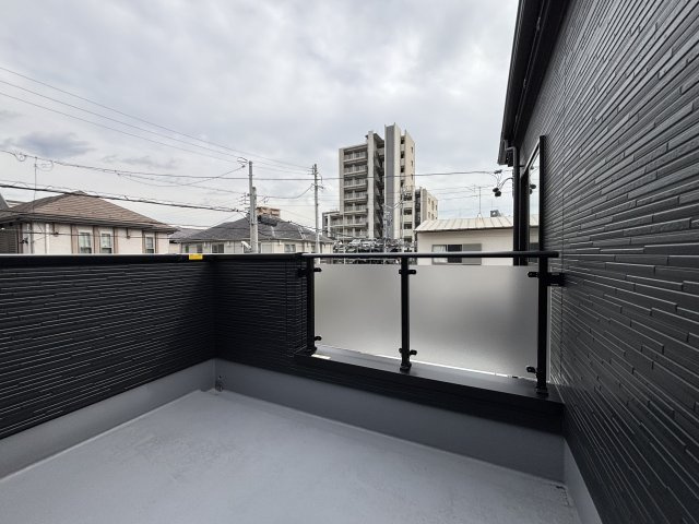 Terrechez千種区城木町1期｜名古屋市の戸建ならホームアップの収納|【売主施工例】ハンガーパイプ付き