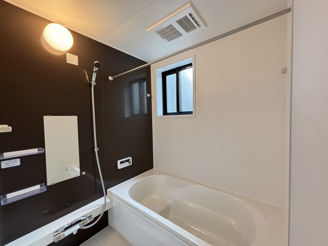 Terrechez千種区城木町1期｜名古屋市の戸建ならホームアップの浴室|【売主施工例】浴室乾燥機付きで雨の日のお洗濯もラクラク♪