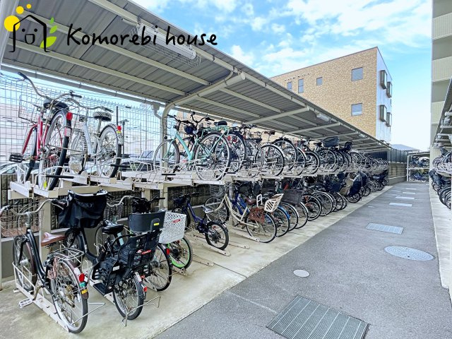 イニシア大宮日進の駐輪場|1月5日撮影済み