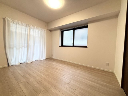 ダイアパレス八広花水木通りトリニティの洋室