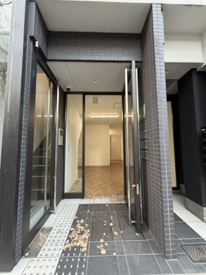 【エントランス】 | THE GRID 北野坂 ANNEX