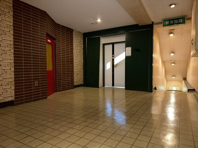 てんぐ屋西新Ⅴのエントランス
