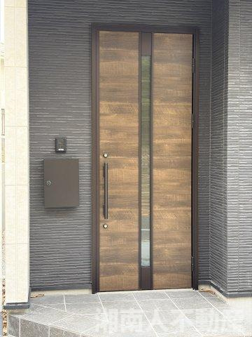 藤沢市天神町３丁目１６－２新築戸建ての玄関|きれいな玄関です