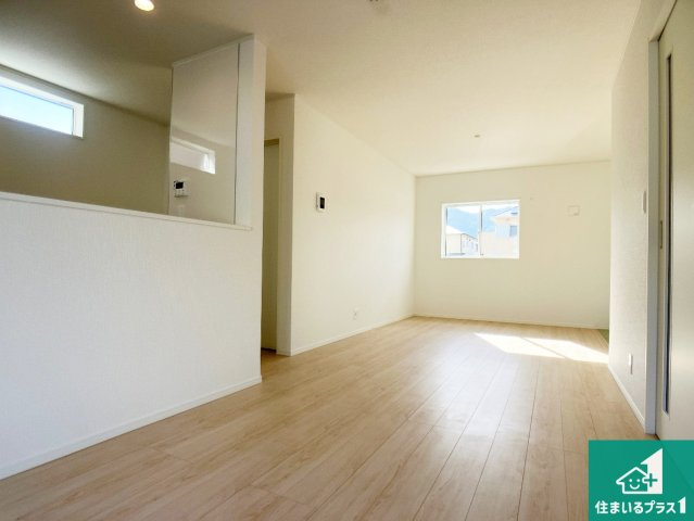 西脇市郷瀬町　第2期　新築一戸建ての前面道路含む現地写真|周辺は落ち着いた街並みの住宅地！子育てがしやすい住環境です！まだ未完成ですが、現地でしかわからない事もございます。是非一度ご覧ください。