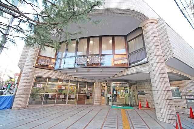 世田谷区立尾山台図書館まで311m