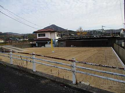 佐伯区八幡３丁目の前面道路含む現地写真