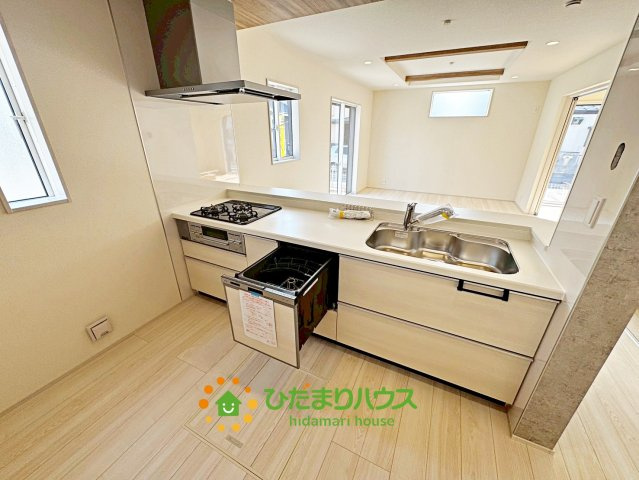 久喜市緑１丁目２期　新築一戸建てのキッチン