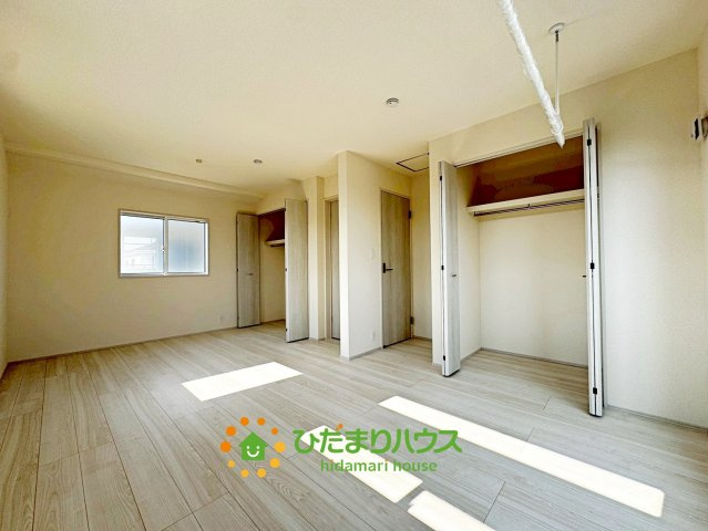 久喜市緑１丁目２期　新築一戸建ての収納