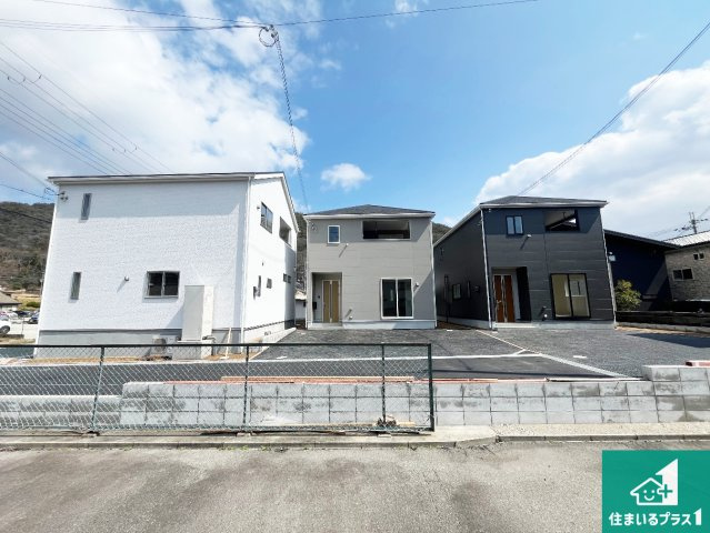 西脇市郷瀬町　第2期　新築一戸建ての外観|安心の10年保証！外観を美しく保ち、雨水で汚れを落とします！気になることがありましたら、お気軽にお問い合わせください！