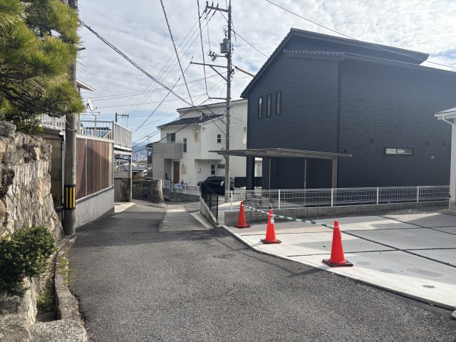 安佐南区山本8丁目の前面道路含む現地写真|閑静な住宅地です。