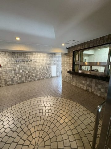 ヴィラロイヤル文京西片のエントランス