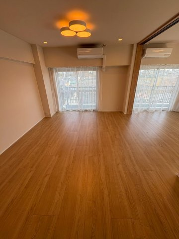 ヴィラロイヤル文京西片の居間・リビング