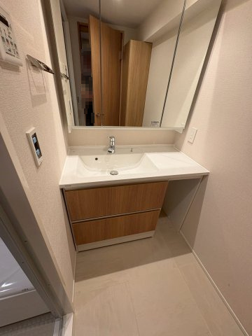 ヴィラロイヤル文京西片の独立洗面台