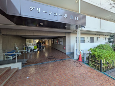 【エントランス】 | グリーンコーポ川口B棟 | 建物の内部です。きれいに清掃されています。