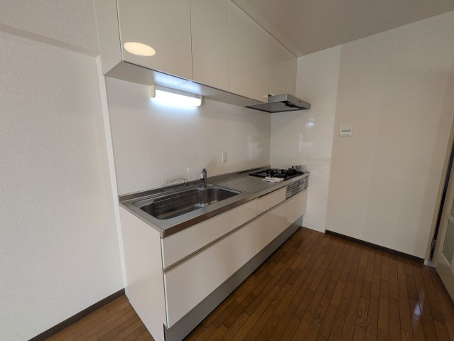 【キッチン】 | グリーンコーポ川口B棟 | きれいなシステムキッチンです