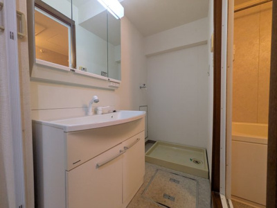 【独立洗面台】 | グリーンコーポ川口B棟 | 朝の身支度には欠かせない独立洗面化粧台