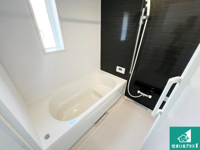 西脇市郷瀬町　第2期　新築一戸建ての前面道路含む現地写真|周辺は落ち着いた街並みの住宅地！子育てがしやすい住環境です！まだ未完成ですが、現地でしかわからない事もございます。是非一度ご覧ください。