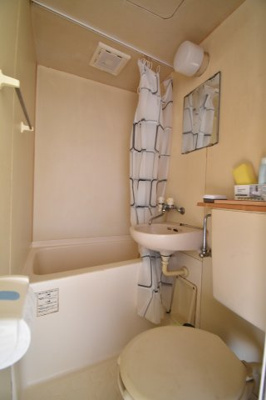 【浴室】 | メゾンJ.T | 301号室・洋室ユニットバス