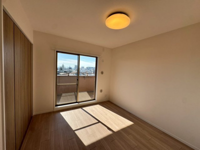 【洋室】 | ファミール長居公園 | 広々４ＬＤＫ♪子供部屋や趣味のお部屋も作れますね♪ゆとりある住まいでのびのび新生活をここではじめませんか♪