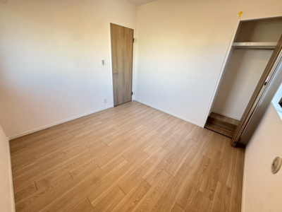 【洋室】 | ファミール長居公園 | お客様にとって最良のマイホームが見つかりますよう、イエストアが全力でお手伝いさせていただきます！いつでもお気軽にお問い合わせ下さい♪