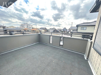 【バルコニー】 | 羽島市福寿町間島！セキスイハイム施工の6SLDK中古住宅築30年！敷地広々134坪！お車10台以上可 | 羽島市福寿町間島！セキスイハイム施工の6SLDK中古住宅築30年！敷地広々134坪！お車10台以上可能