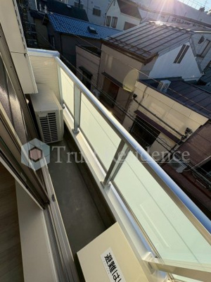 【バルコニー】 | リブリ・三ノ輪