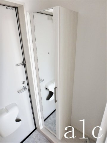 ハーモニーテラス和泉の玄関|ゆったりとした玄関です