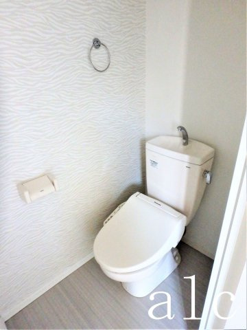 ハーモニーテラス和泉のトイレ|清潔感のあるトイレです