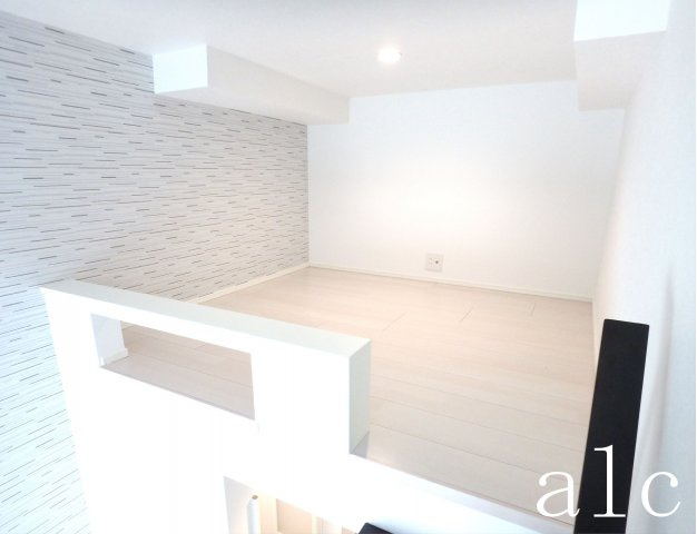 ハーモニーテラス和泉の内装|明るい室内です